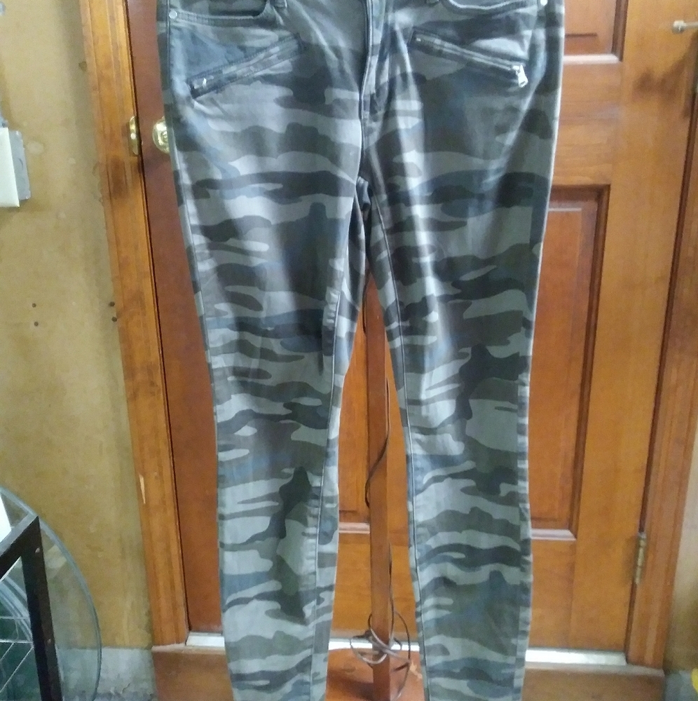 A New Approach Camo Jaggings